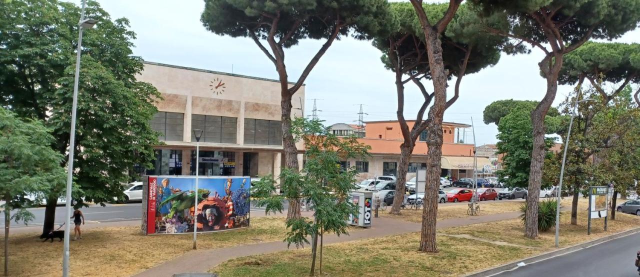 Luminosissimo Appartamento Viareggio Centro Exteriör bild
